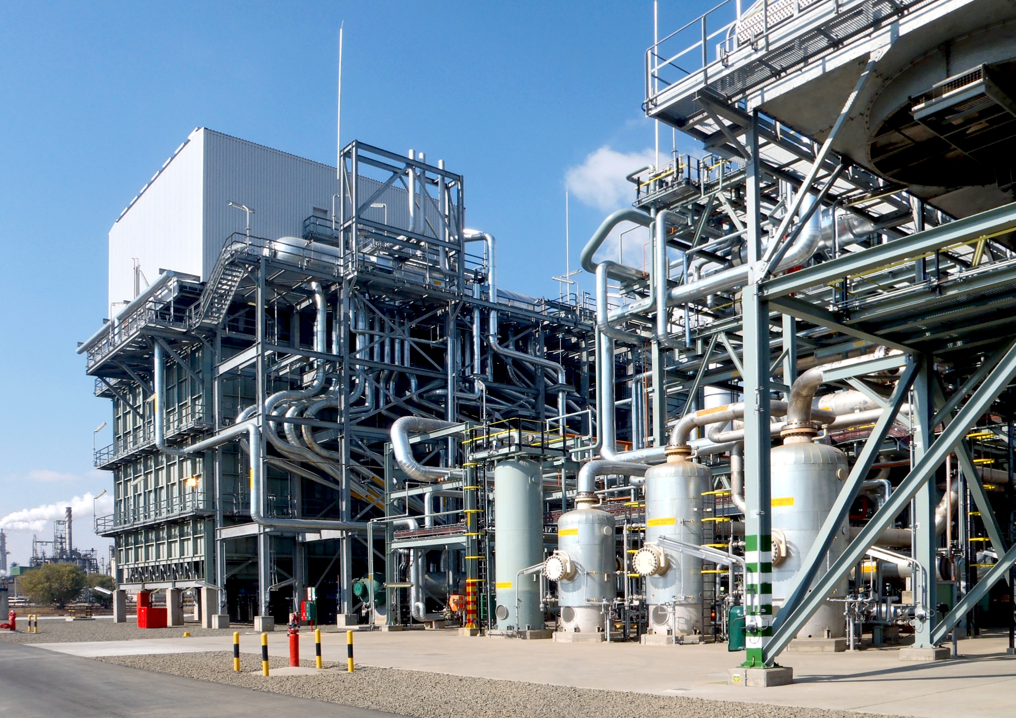 Планта завод. Sasol GTL. GTL технологии переработки газа. GTL технология Sasol. Завод по производству синтетического топлива.