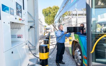 Hydrogen refueling station for buses (350 bar), ESWE, in Wiesbaden, Germany
