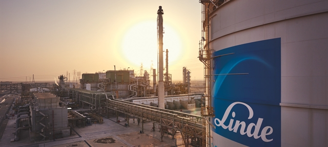 Hydrogen and Synthesis gas plant, Al Jubail, Saudi Arabia. Photoshoot October 2016, picture taken by Torsten Proß, Jürgen Jeibmann Photographik